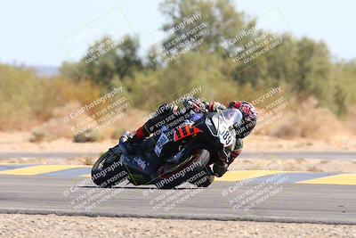 media/Oct-20-2024-CVMA (Sun) [[d4a3dff211]]/Race 9-Formulw LW Twins SHOOTOUT/